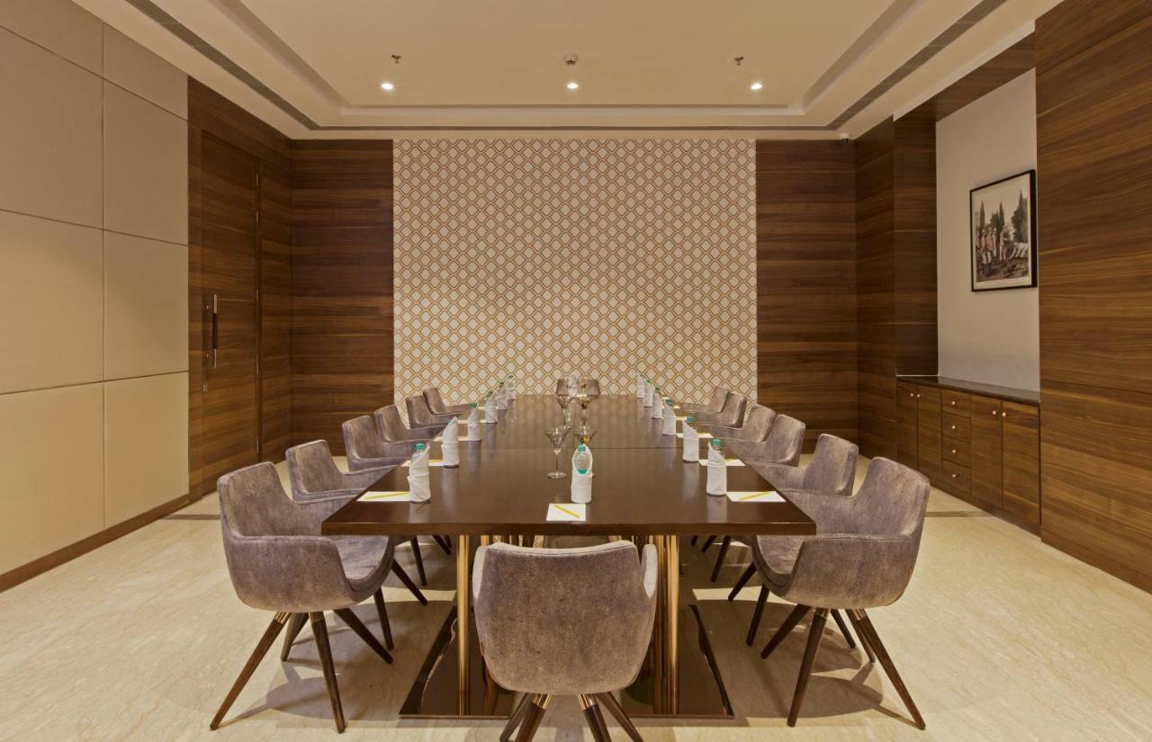 Hotel Country Premier Amritsar, 10 Min From Golden Temple 4*